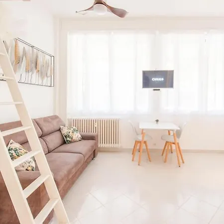 Апартаменты 50 Meters From The ! Location In Ницца